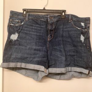 EUC old navy jean shorts size 22